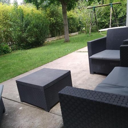 דירות אקס-אן-פרובאנס Studio En Rez-De-Jardin Dans La Verdure מראה חיצוני תמונה